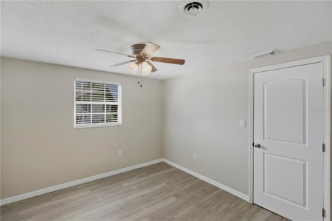 Villa ou maison à vendre à Port Charlotte, Floride: 3 chambres, 136.1 m2 № 2235285 - photo 13