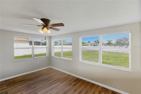 Villa ou maison à vendre à Port Charlotte, Floride: 3 chambres, 136.1 m2 № 2235285 - photo 8