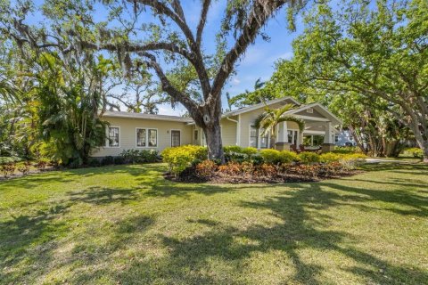 House in Palmetto, Florida 3 bedrooms, 224.45 sq.m. № 1584594 - photo 6
