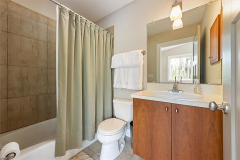 House in Palmetto, Florida 3 bedrooms, 224.45 sq.m. № 1584594 - photo 5