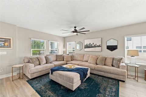 Touwnhouse à louer à Tampa, Floride: 3 chambres, 206.99 m2 № 2421848 - photo 7