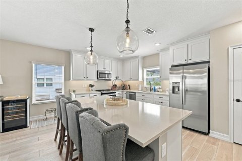 Touwnhouse à louer à Tampa, Floride: 3 chambres, 206.99 m2 № 2421848 - photo 9