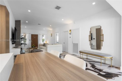 Villa ou maison à louer à Miami Beach, Floride: 3 chambres, 185.8 m2 № 1949618 - photo 21