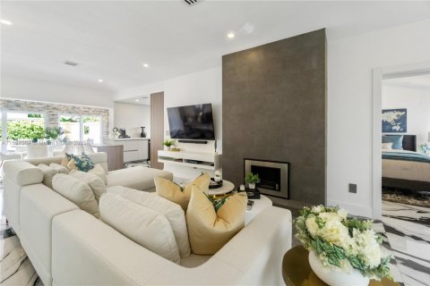 Casa en alquiler en Miami Beach, Florida, 3 dormitorios, 185.8 m2 № 1949618 - foto 5