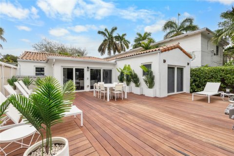 Villa ou maison à louer à Miami Beach, Floride: 3 chambres, 185.8 m2 № 1949618 - photo 27