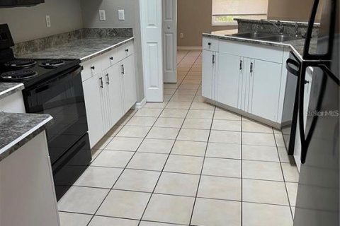 House in Palm Coast, Florida 4 bedrooms, 160.16 sq.m. № 1816938 - photo 3
