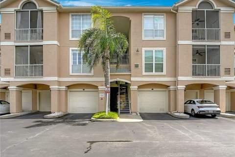 Condominio en Tampa, Florida, 2 dormitorios  № 2150510