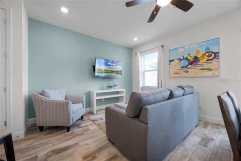 Adosado en venta en Kissimmee, Florida, 4 dormitorios, 159.7 m2 № 1533181 - foto 23