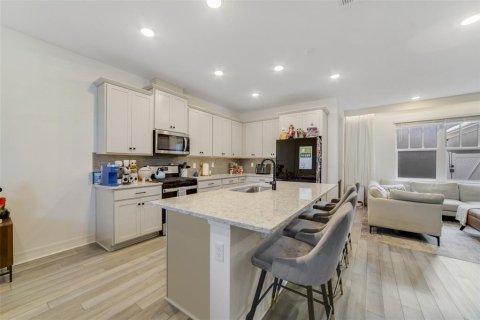 Townhouse in Celebration, Florida 3 bedrooms, 152.17 sq.m. № 1746839 - photo 12