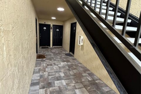 Condo in Altamonte Springs, Florida, 1 bedroom  № 1760035 - photo 1