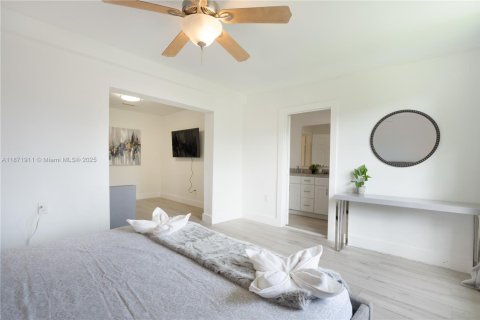 Купить виллу или дом в Майами, Флорида 4 спальни, 180.42м2, № 1920267 - фото 8