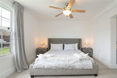 Купить виллу или дом в Майами, Флорида 4 спальни, 180.42м2, № 1920267 - фото 9