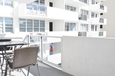 Condominio en venta en Miami Beach, Florida, 49.24 m2 № 2035360 - foto 8