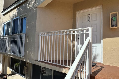 Купить кондоминиум в Майами, Флорида 2 спальни, 79.8м2, № 1956364 - фото 3