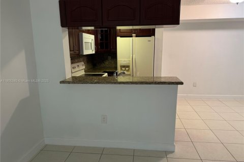 Condominio en venta en Miami, Florida, 2 dormitorios, 79.8 m2 № 1956364 - foto 7