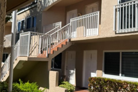 Condominio en venta en Miami, Florida, 2 dormitorios, 79.8 m2 № 1956364 - foto 4