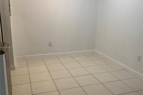 Condominio en venta en Miami, Florida, 2 dormitorios, 79.8 m2 № 1956364 - foto 13