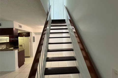 Condominio en venta en Miami, Florida, 2 dormitorios, 79.8 m2 № 1956364 - foto 14