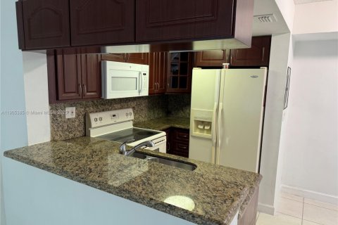 Condominio en venta en Miami, Florida, 2 dormitorios, 79.8 m2 № 1956364 - foto 6