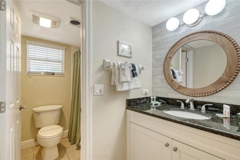 Condo in Longboat Key, Florida, 2 bedrooms  № 2118980 - photo 24