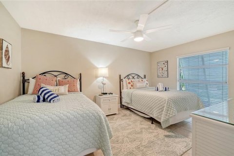 Condo in Longboat Key, Florida, 2 bedrooms  № 2118980 - photo 22