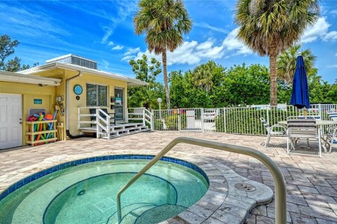 Condo in Longboat Key, Florida, 2 bedrooms  № 2118980 - photo 28