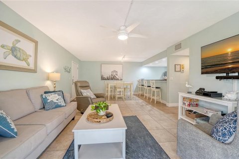 Condo in Longboat Key, Florida, 2 bedrooms  № 2118980 - photo 11