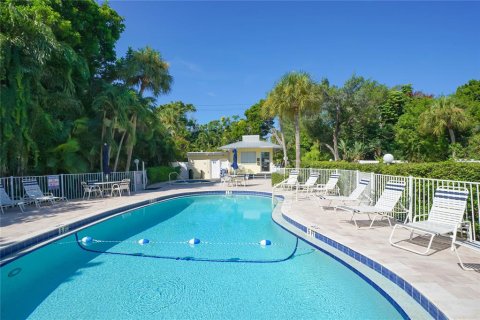 Condo in Longboat Key, Florida, 2 bedrooms  № 2118980 - photo 25