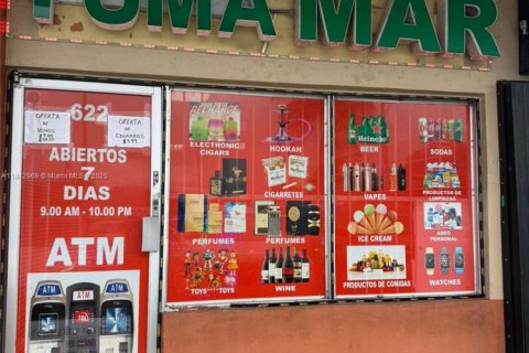 Immobilier commercial à Hialeah, Floride № 2022608