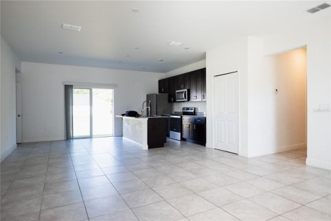 Villa ou maison à louer à Ocala, Floride: 4 chambres, 146.6 m2 № 2095572 - photo 2
