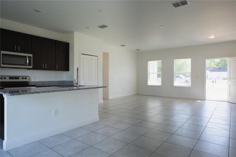 Villa ou maison à louer à Ocala, Floride: 4 chambres, 146.6 m2 № 2095572 - photo 6