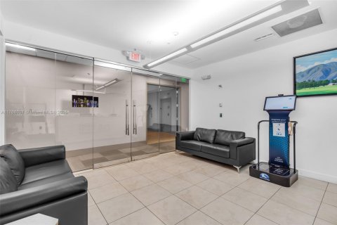 Commercial property in Miami, Florida № 1748787 - photo 3