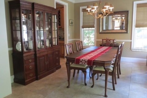 House in Tampa, Florida 4 bedrooms, 256.97 sq.m. № 2209928 - photo 5
