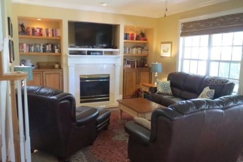 House in Tampa, Florida 4 bedrooms, 256.97 sq.m. № 2209928 - photo 4