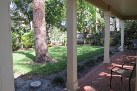 House in Tampa, Florida 4 bedrooms, 256.97 sq.m. № 2209928 - photo 12