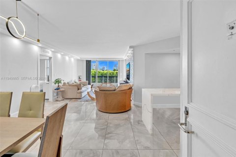 Купить кондоминиум в Авентура, Флорида 2 спальни, 109.72м2, № 1998232 - фото 25