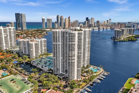 Купить кондоминиум в Авентура, Флорида 2 спальни, 109.72м2, № 1998232 - фото 4