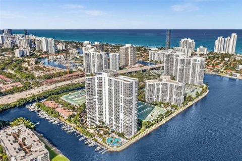 Купить кондоминиум в Авентура, Флорида 2 спальни, 109.72м2, № 1998232 - фото 8