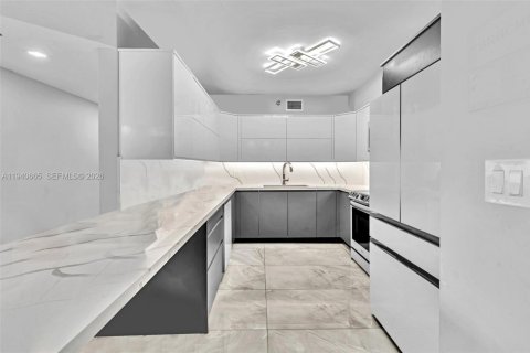 Купить кондоминиум в Авентура, Флорида 2 спальни, 109.72м2, № 1998232 - фото 12