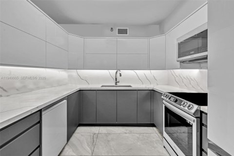 Купить кондоминиум в Авентура, Флорида 2 спальни, 109.72м2, № 1998232 - фото 13