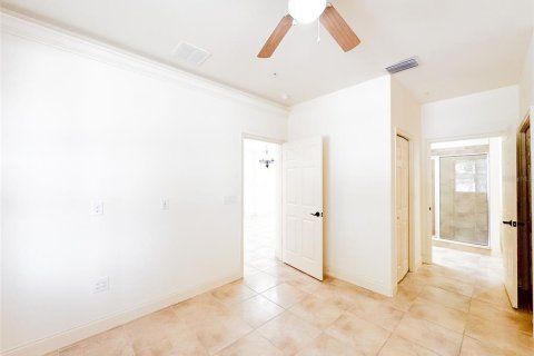 Adosado en venta en Davenport, Florida, 4 dormitorios, 181.16 m2 № 1774641 - foto 29