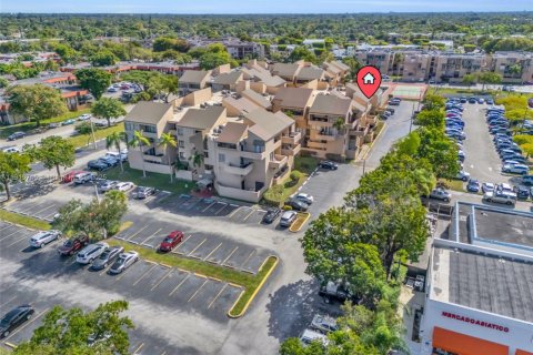 Condo in Miami, Florida, 2 bedrooms № 2079407 - photo 23