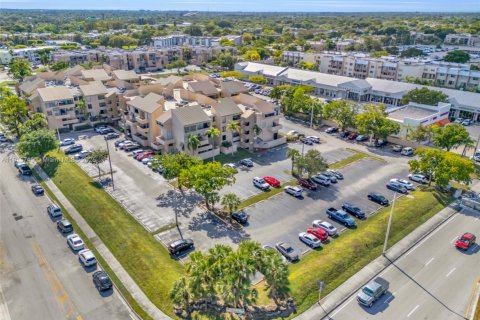 Condo in Miami, Florida, 2 bedrooms № 2079407 - photo 21