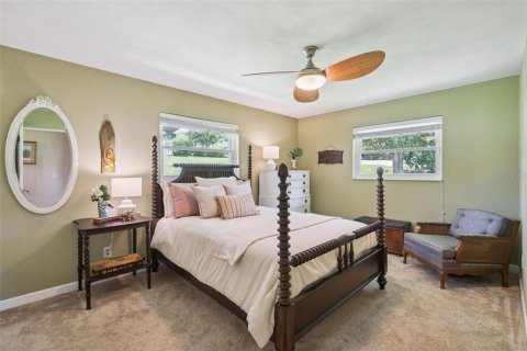 Casa en venta en Eustis, Florida, 4 dormitorios, 373.37 m2 № 2354510 - foto 13