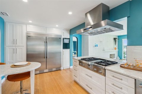 Casa en venta en Eustis, Florida, 4 dormitorios, 373.37 m2 № 2354510 - foto 9