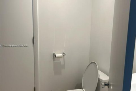 Copropriété à louer à Hallandale Beach, Floride: 2 chambres, 135.45 m2 № 1936556 - photo 29