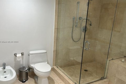 Copropriété à louer à Hallandale Beach, Floride: 2 chambres, 135.45 m2 № 1936556 - photo 23