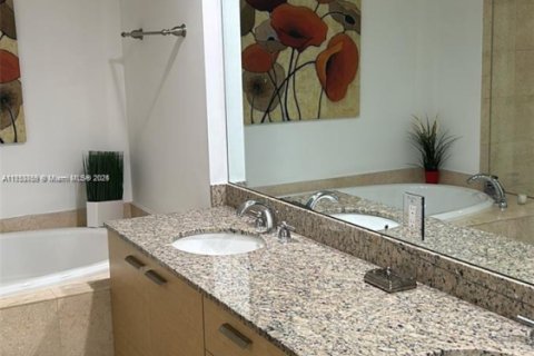 Copropriété à louer à Hallandale Beach, Floride: 2 chambres, 135.45 m2 № 1936556 - photo 20