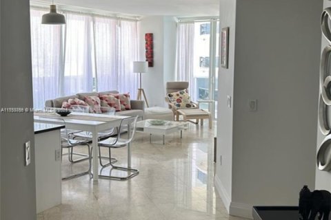 Copropriété à louer à Hallandale Beach, Floride: 2 chambres, 135.45 m2 № 1936556 - photo 13