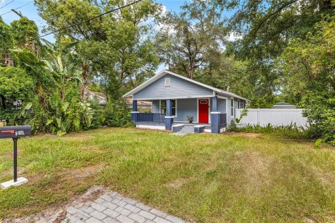 House in Tampa, Florida 2 bedrooms, 85.1 sq.m. № 2198330 - photo 2